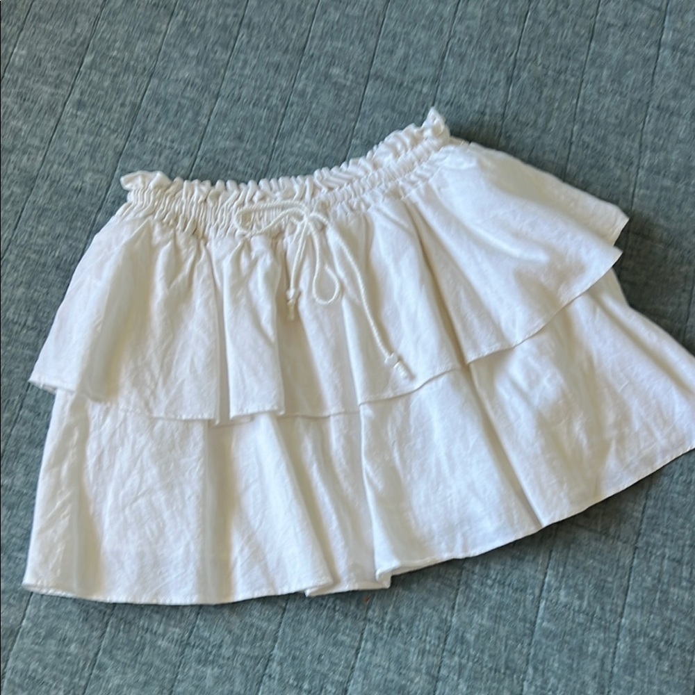 STONEY CLOVER LANE Linen Blend Tiered Mini Skirt with Heart Beads in White | XS